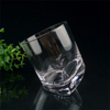 Kreative moderne transparente Glas-Whisky-Tasse